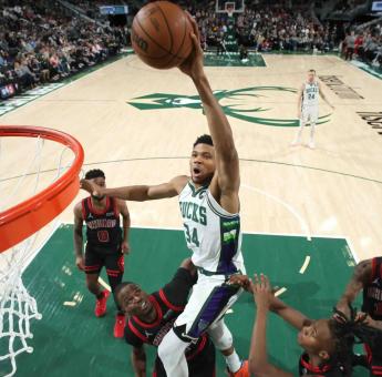 AYX-公牛不断突破！，库里连续十场比赛得分超过败北气势如虹延续的简单介绍